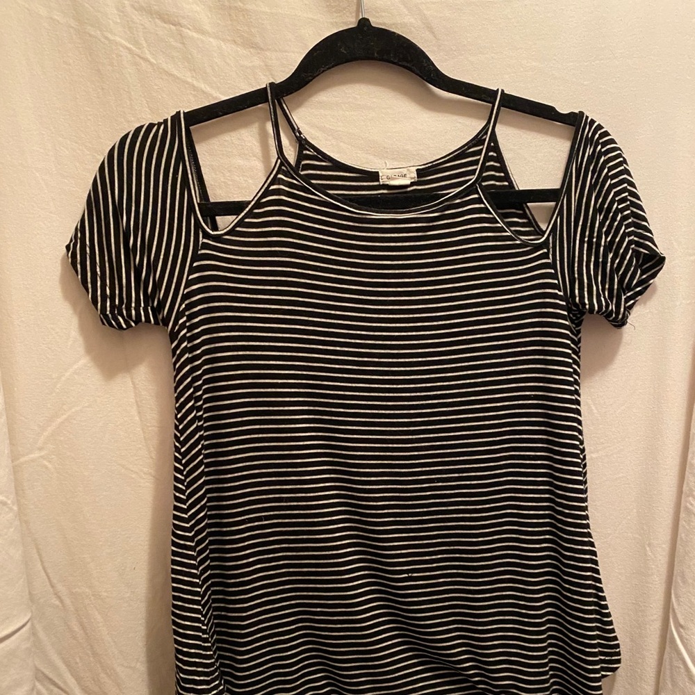 Black and white stripped American eagle top